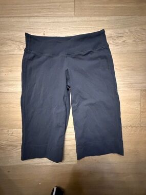 Lululemon groove wide leg crop